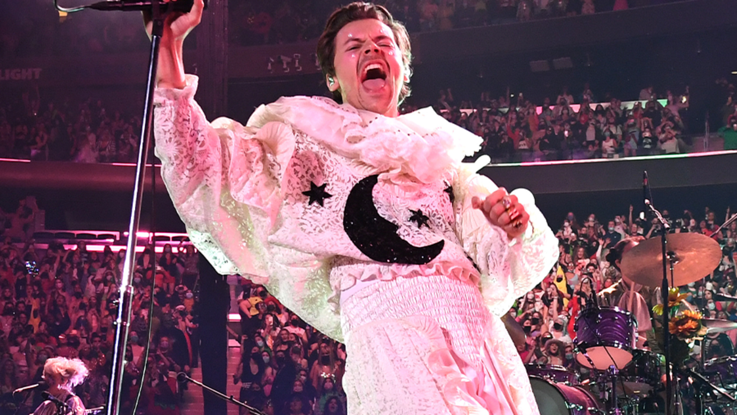 Of course Harry Styles won Halloween (again)