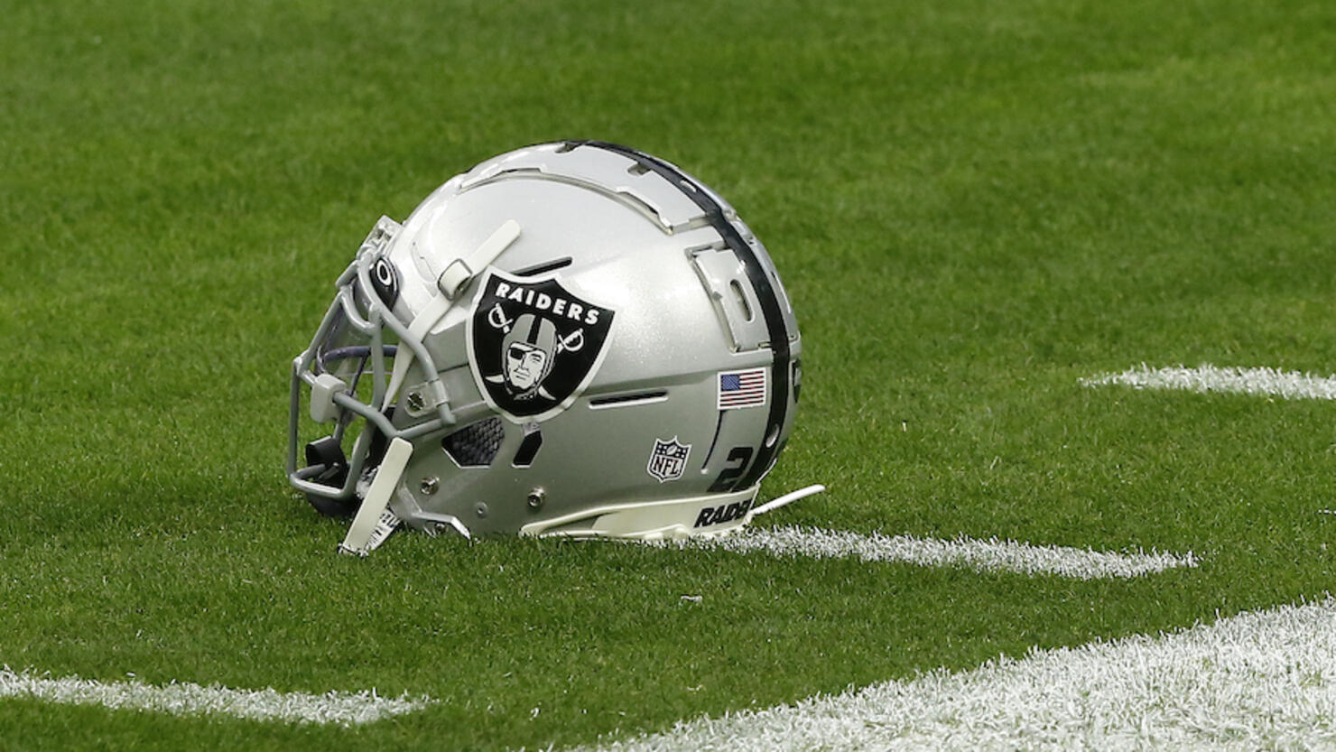 NFL: DEC 13 Colts at Raiders