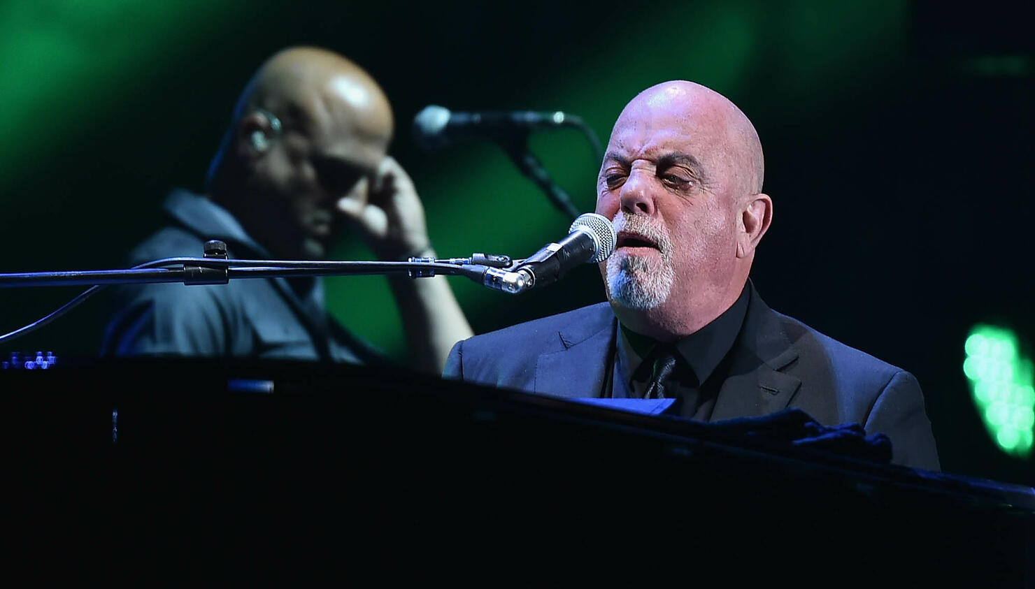 Billy Joel Never Stopped Paying His Band Despite 'Grim' Pandemic Year ...