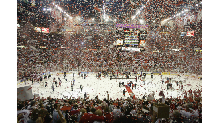 Hurricanes v Red Wings