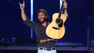 Thomas Rhett’s CMA Night Is Already Made Thanks To Atlanta Braves Star