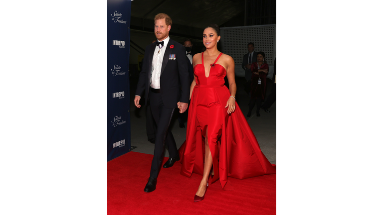 Meghan Markle Stuns In Low Cut Gown While Walking The Red Carpet