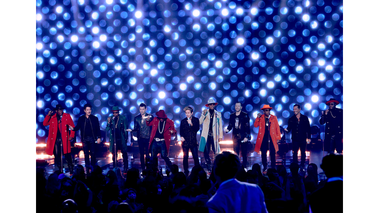 2021 American Music Awards - Fixed Show