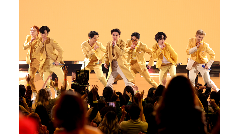 2021 American Music Awards - Fixed Show