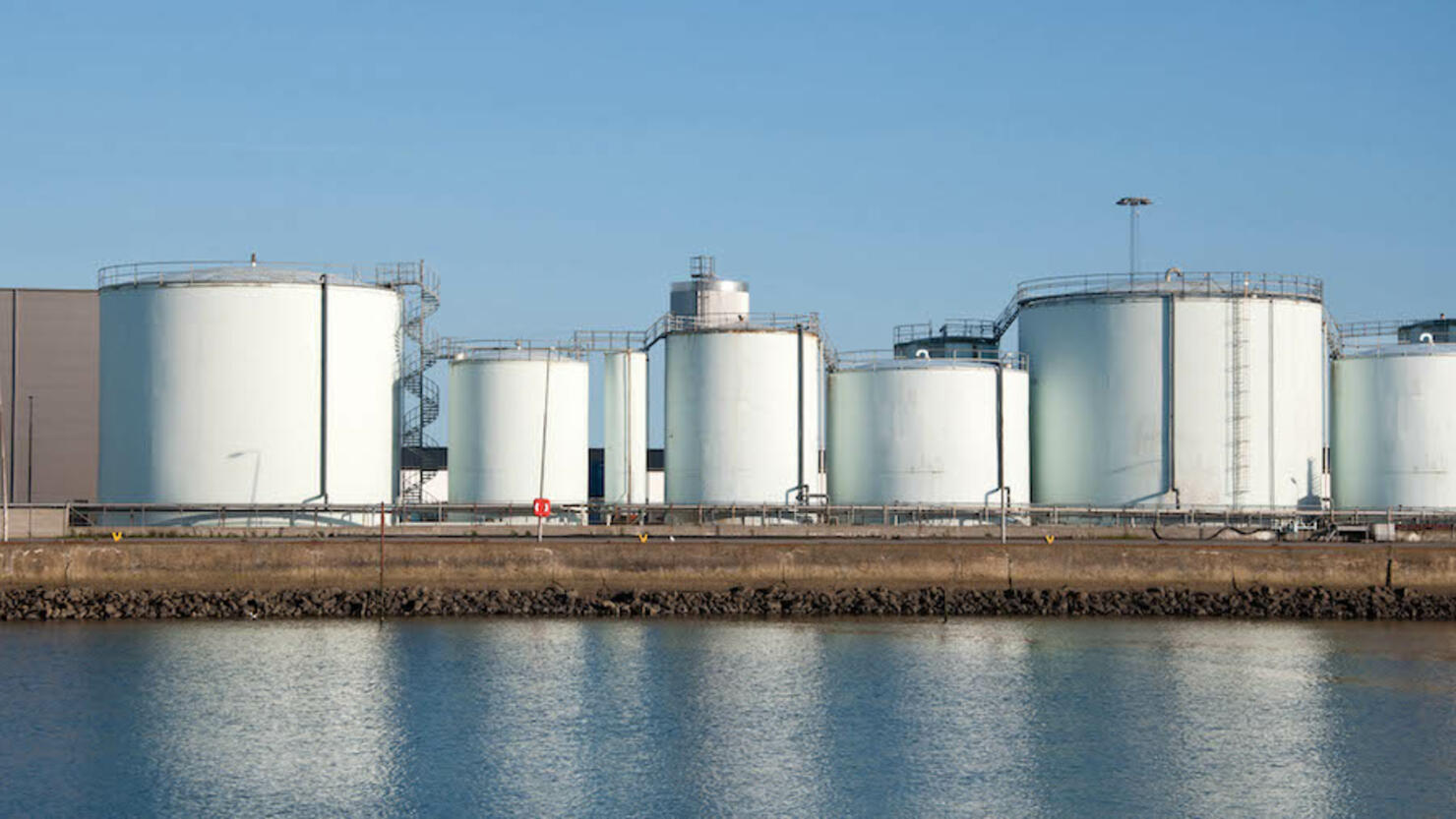 Industrial oil storage tanks