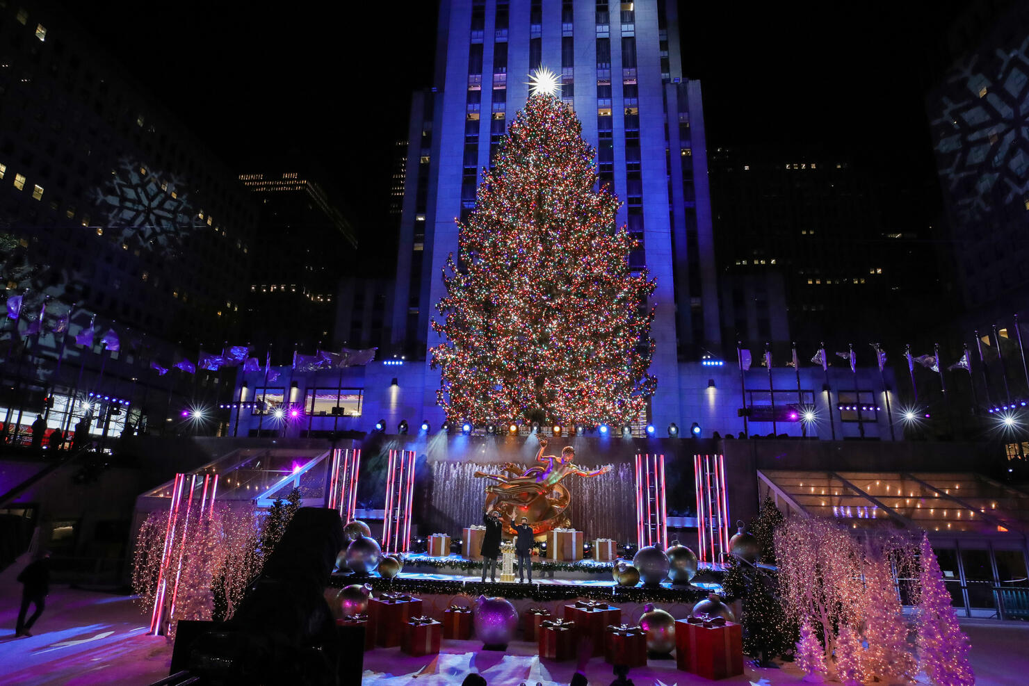 Christmas Tree Lighting Ceremony 2021: Rockefeller Christmas tree lights up  New York