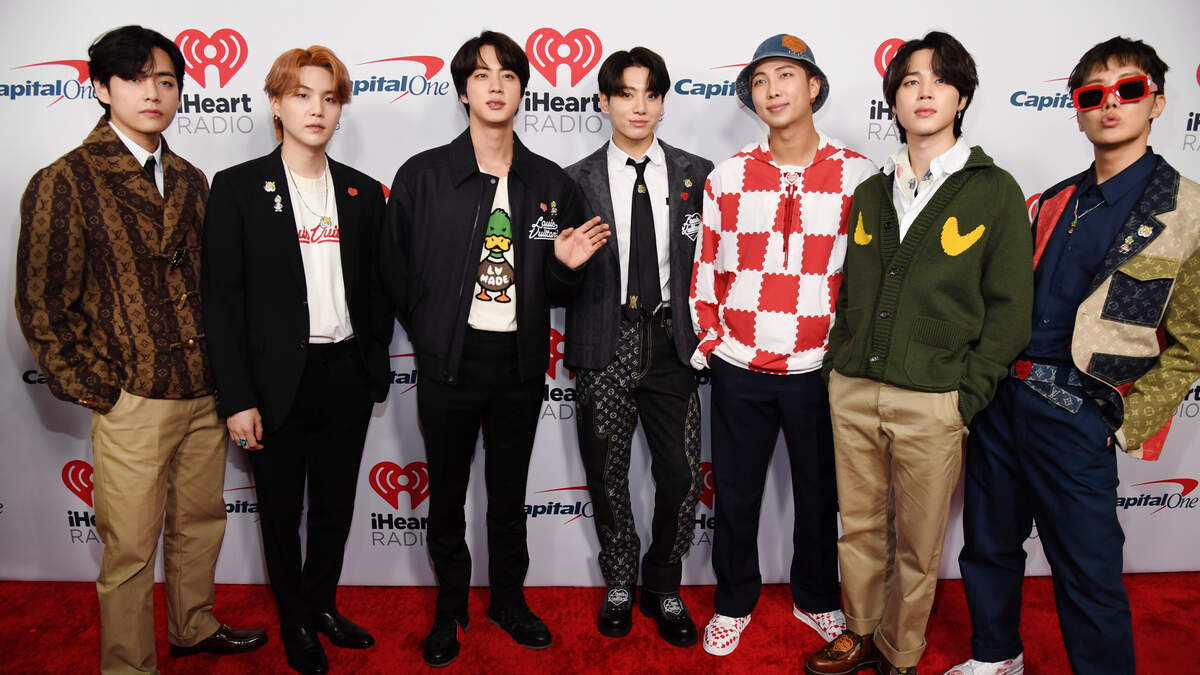 Bangtan Style⁷ (slow) on X: BTS at iHeartRadio Jingle Ball