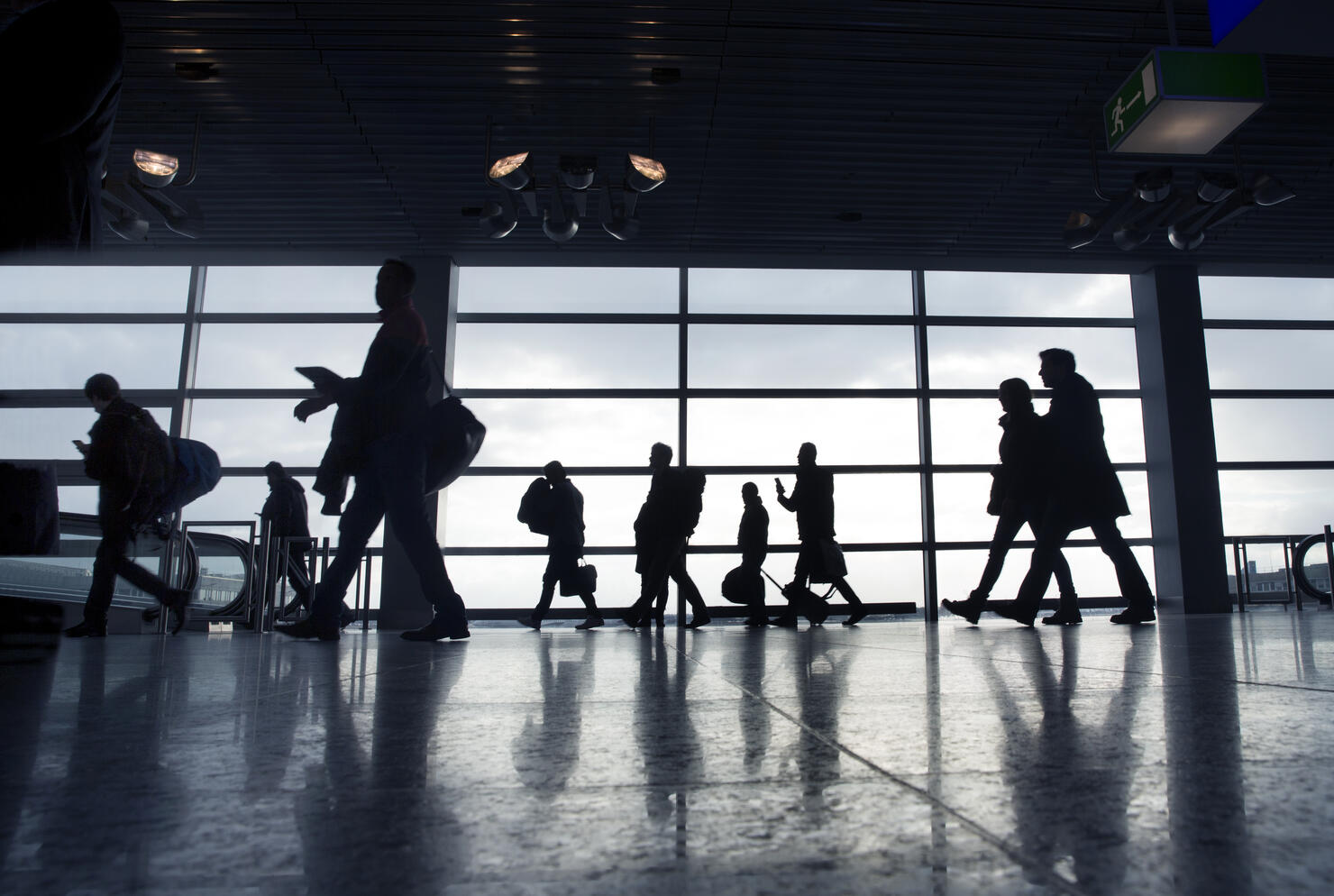 People rushing to departures lounges