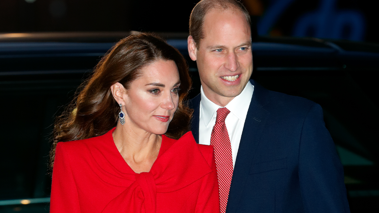Prince William & Kate Middleton Unveil Their New Family Christmas Card