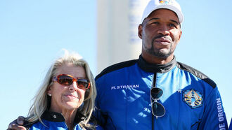 Rescheduled Launch Sends Michael Strahan into Space