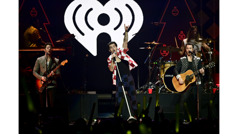 iHeartRadio KISS 108 Jingle Ball 2021 - Show