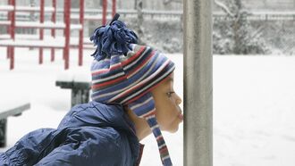 Six Students Get Their Tongues Stuck to Poles at Elementary School in Minnesota