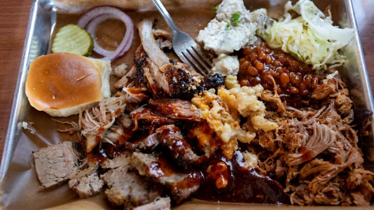 this-is-arizona-s-best-bbq-spot-iheart