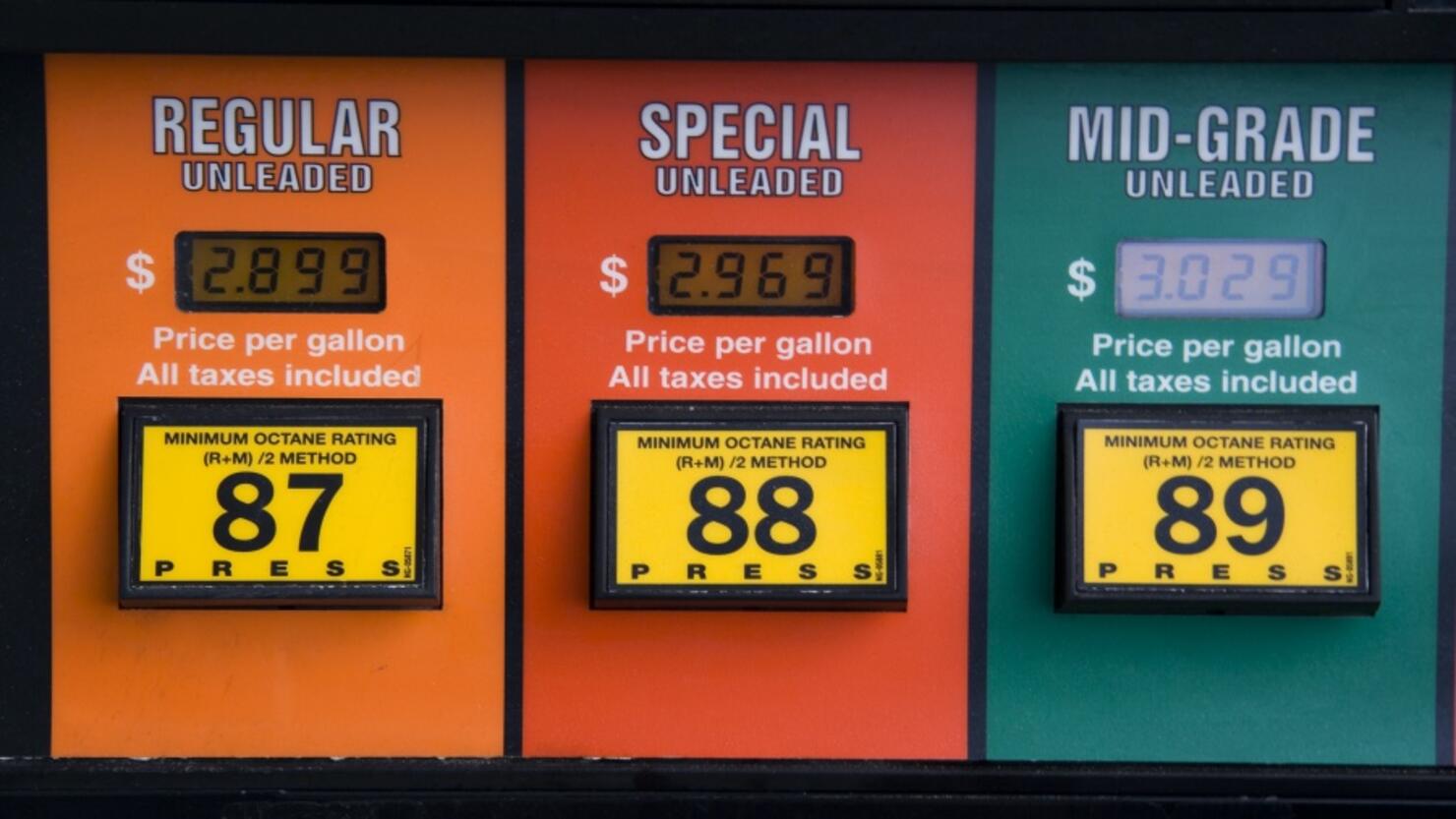 oklahoma-residents-getting-lucky-with-falling-gas-prices-iheart