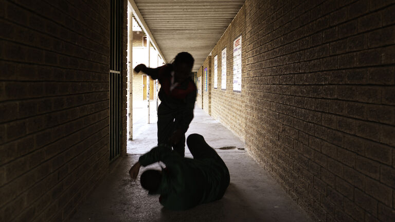 School kids fighting