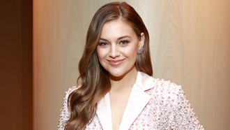 Kelsea Ballerini Hilariously Serenades Morgan Evans With Christmas Music