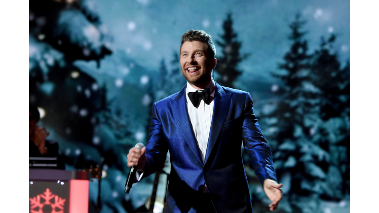 CMA 2016 Country Christmas