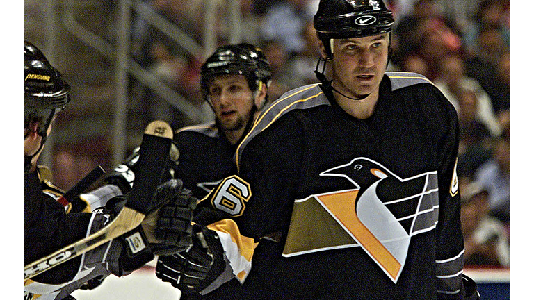 NHL Nugget: Mario Lemieux Becomes Pittsburgh Penguins Owner in 1999 - The  Hockey News