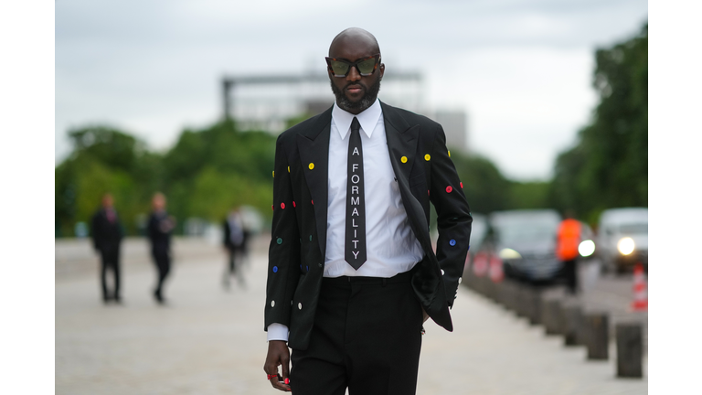 Street Style - Paris Fashion Week - Haute Couture Fall/Winter 2021/2022 : Day One