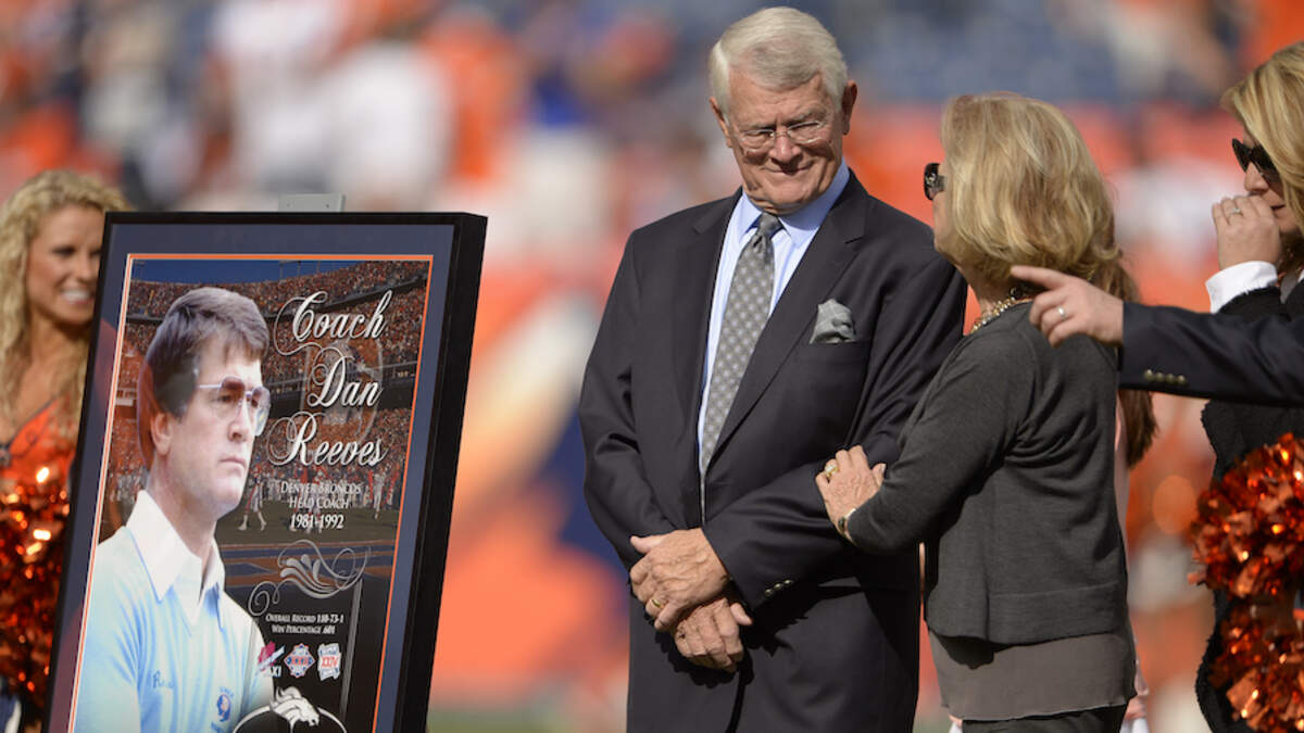 NFL legend, former Cowboys player-coach Dan Reeves passes away at 77