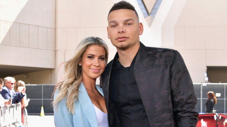 Kane Brown Family on X: 🔥 1 Retweet = 1 Vote 🔥 We're voting for