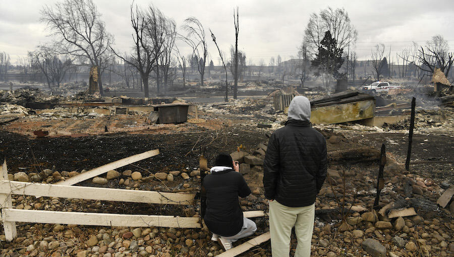 3 People Missing Nearly 1 000 Homes Destroyed In Massive Colorado Fire   61d1a797831fef0b50417045