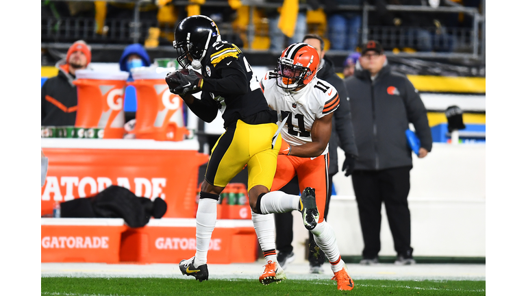 Cleveland Browns v Pittsburgh Steelers