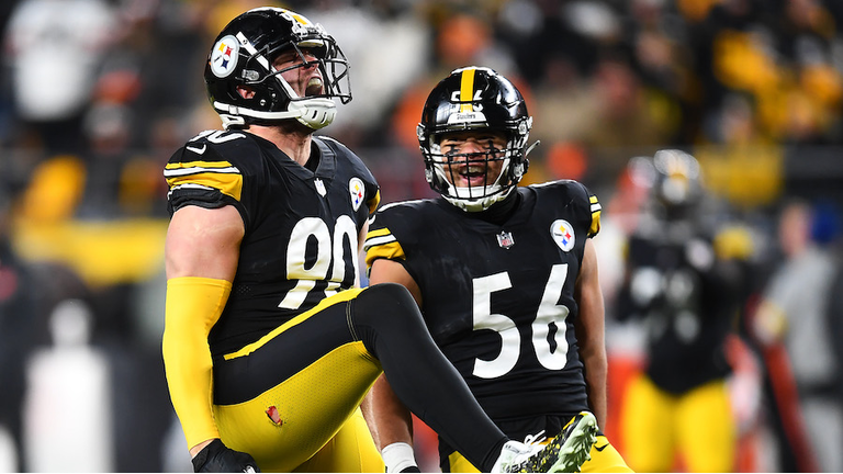 Cleveland Browns v Pittsburgh Steelers