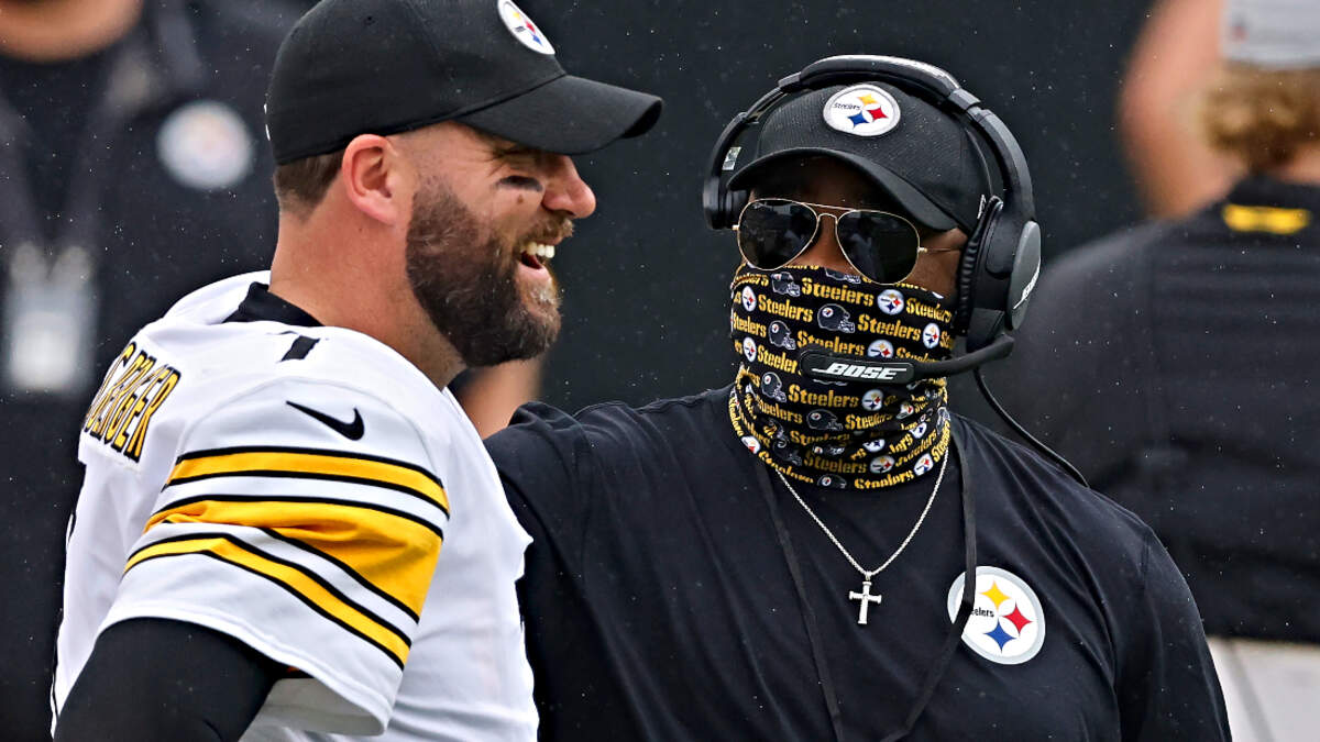 Mike Tomlin's Salute To Service Hoodie From Sunday On Display In Pro  Football Hall Of Fame - Steelers Depot