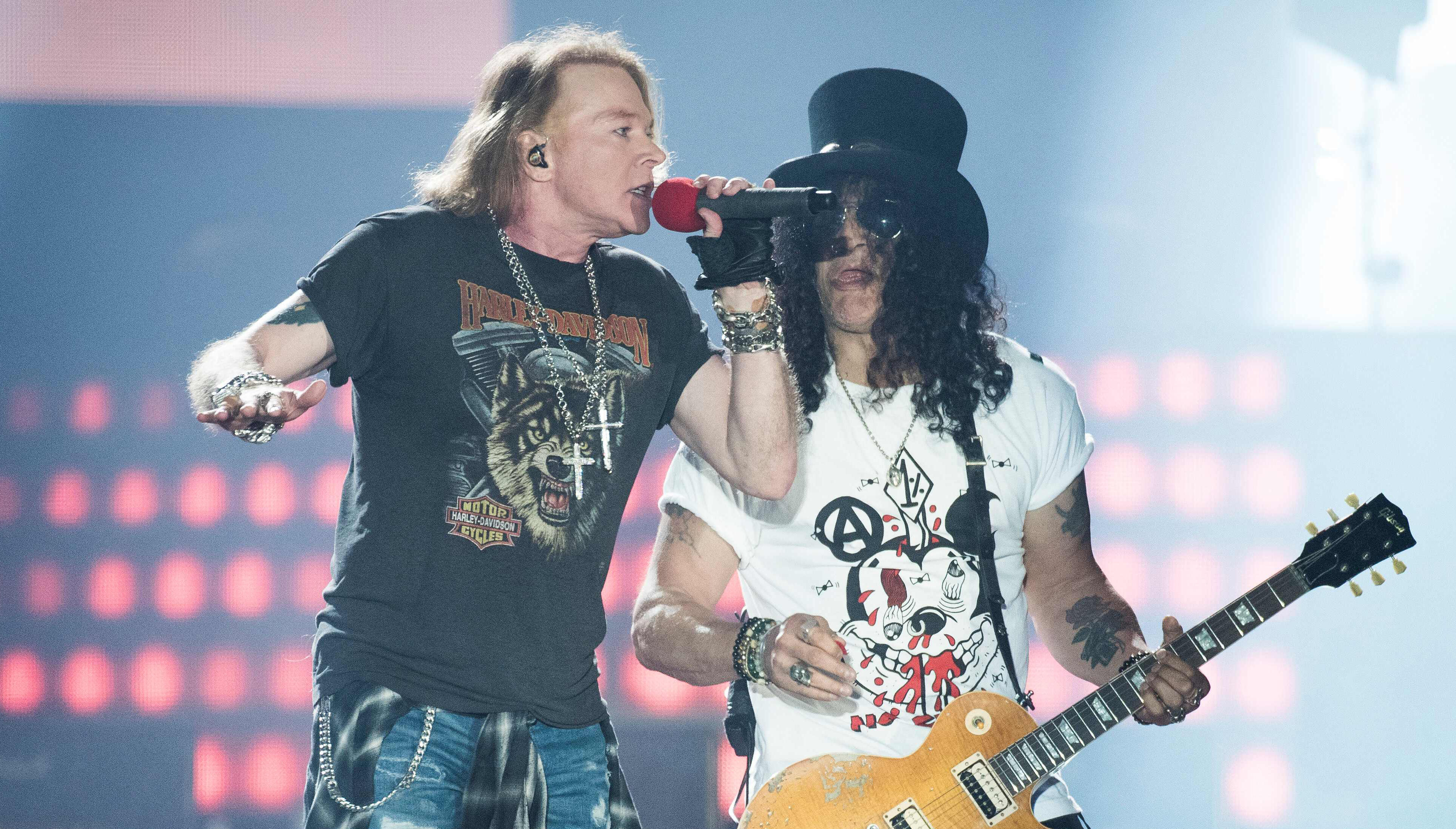 Slash on New GUNS N' ROSES: We're Not Sure What We're Doing With It Right  Now