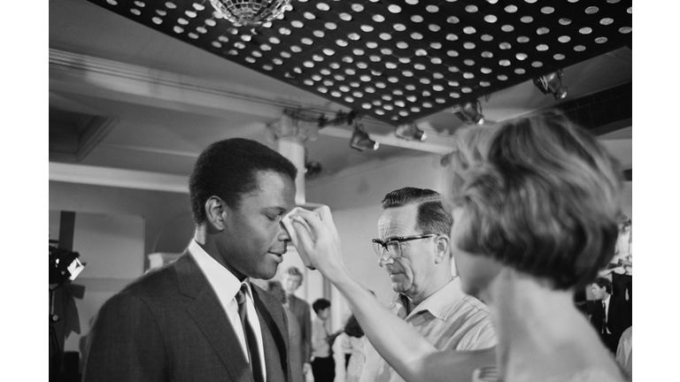 Poitier On Set