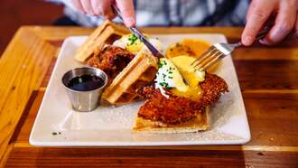 This Place Has The Best Chicken And Waffles In All Of Kentucky