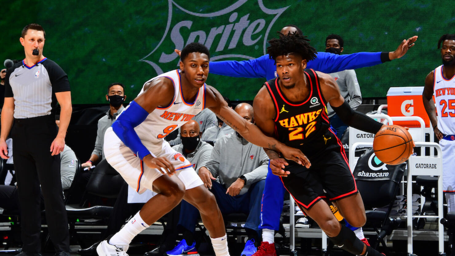 Hawks trade Cam Reddish to Knicks for 2022 first-round pick