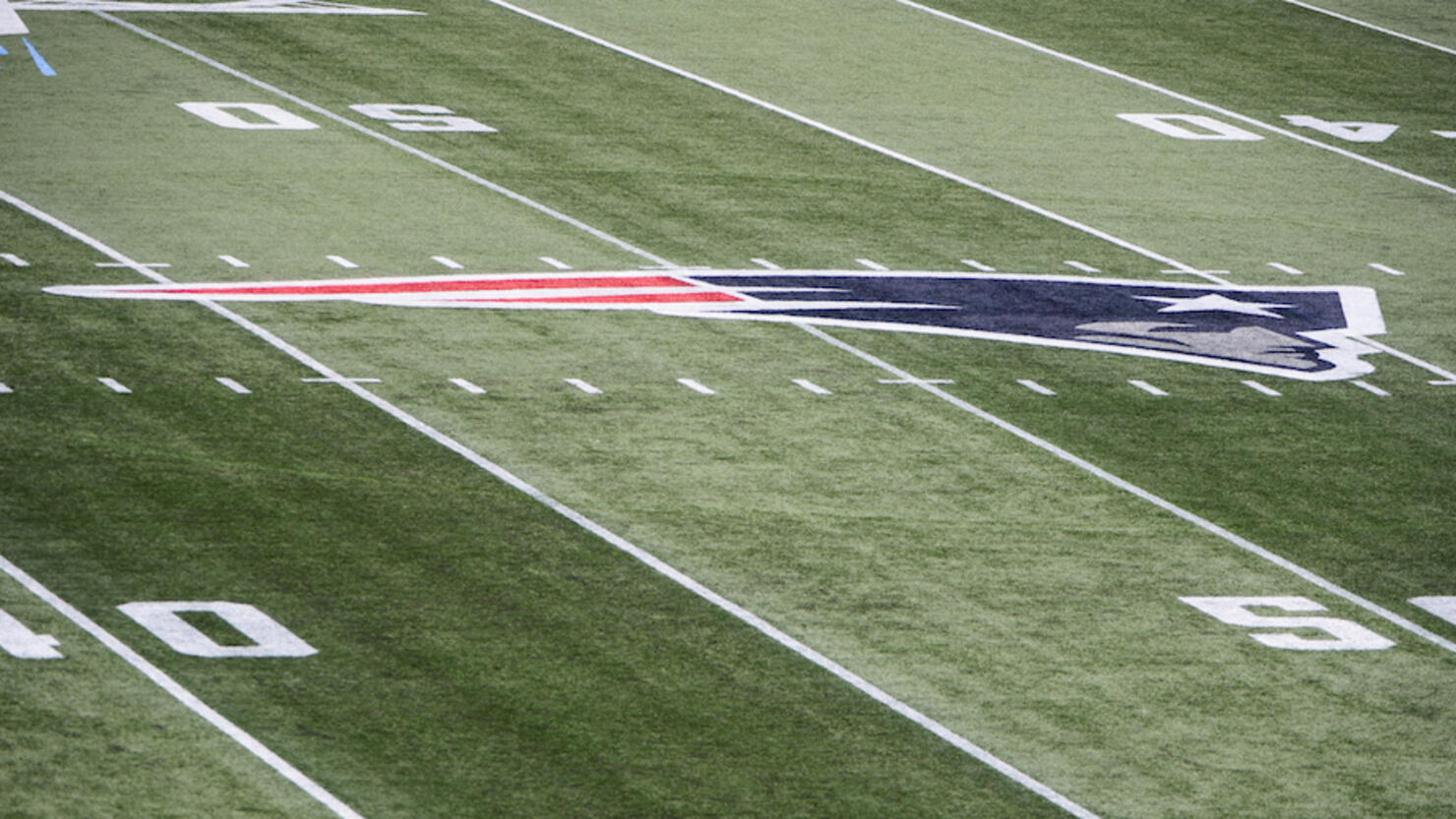 Field Pass: New England Patriots  We are live from the field at Gillette  Stadium as the 5-0 Chiefs warm up to take on the New England Patriots at  7:20 CST on