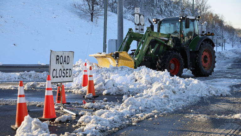 Cars Backed Up On I-95 In Virginia Overnight After Major Snowstorm