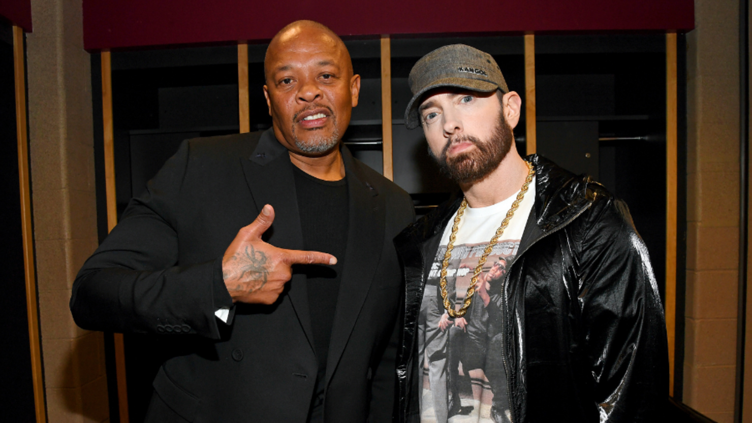 Super Bowl: Halftime Show Features Dr. Dre, Snoop Dogg, Eminem, More – The  Hollywood Reporter