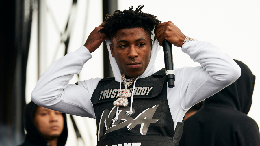 21 Savage Has Straightforward Answer About If He Would Help Squash NBA  Youngboy & Lil Durk Beef 