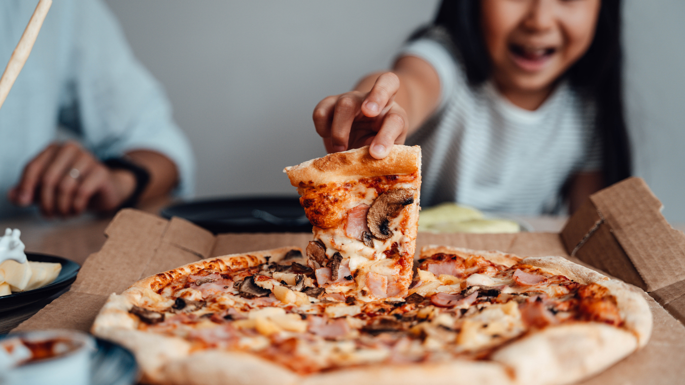 this-is-the-most-popular-pizza-chain-in-arizona-iheart