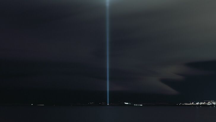 Video: Wondrous 'Pillar of Light' Appears Near Ski Resort in Turkey