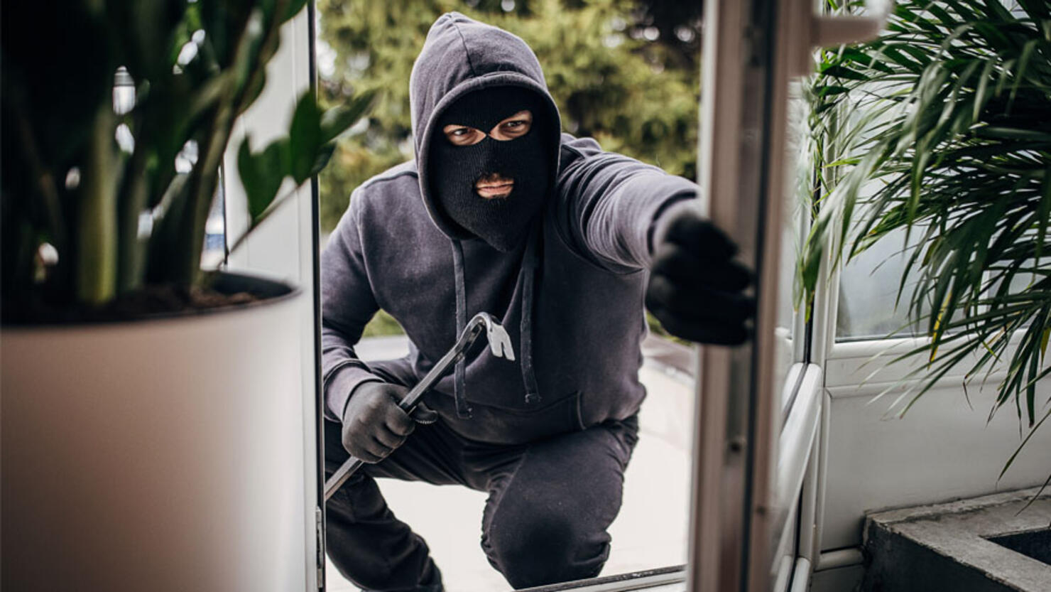 wealthy-san-diego-homes-being-robbed-by-south-american-crime-ring-iheart