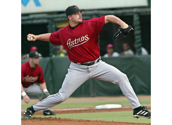 Roy Oswalt throws Astros' first pitch before ALCS Game 2