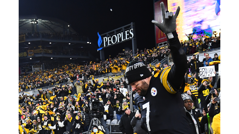 Cleveland Browns v Pittsburgh Steelers