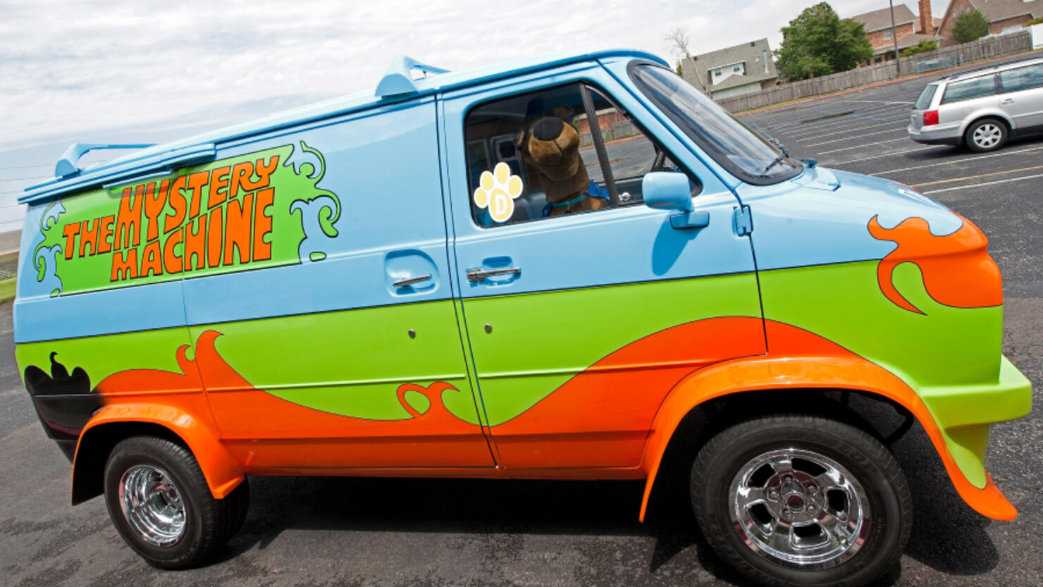 The Mystery Machine From 'ScoobyDoo' Up For Sale In North Carolina