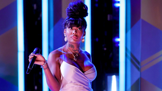 Summer Walker Shocks Fans After Debuting Her New Bold, Bald Hair Cut