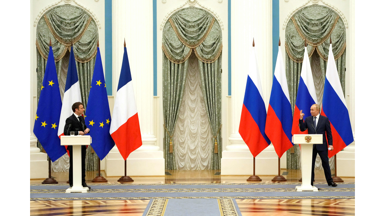 TOPSHOT-RUSSIA-FRANCE-POLITICS-TENSION-DIPLOMACY-CONFLICT