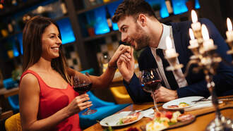 Second Date: Graham and Aura (The First Five Seconds)