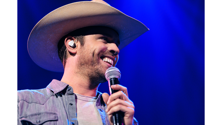 dustin Lynch