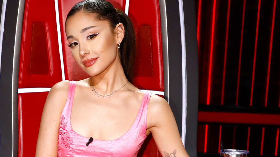 Ariana Grande Gives Fans Rare Glimpse Into Her Life As A Newlywed Iheart 3259