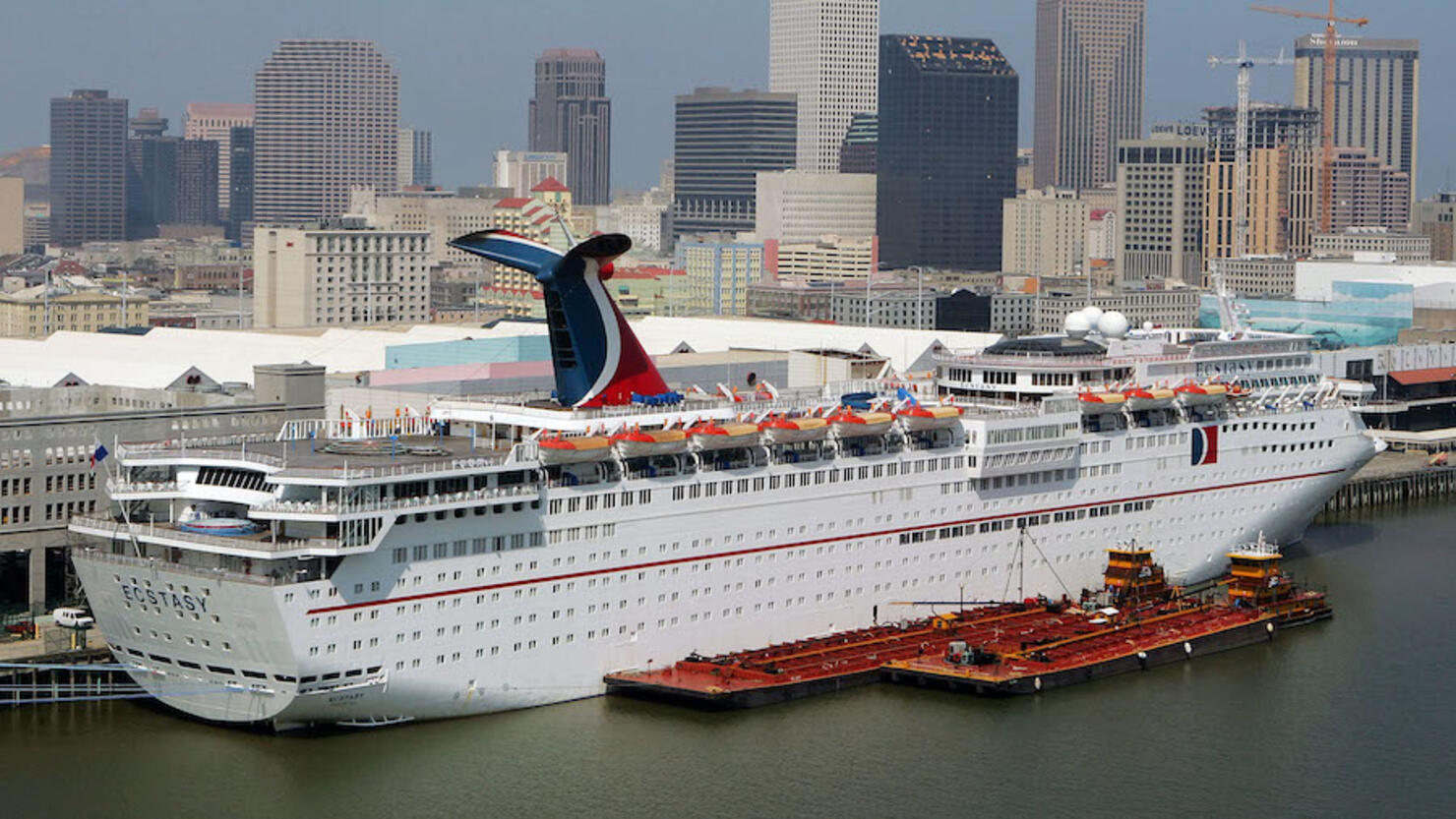 Video Shows Handcuffed Woman Struggling Before Jumping Off Carnival ...