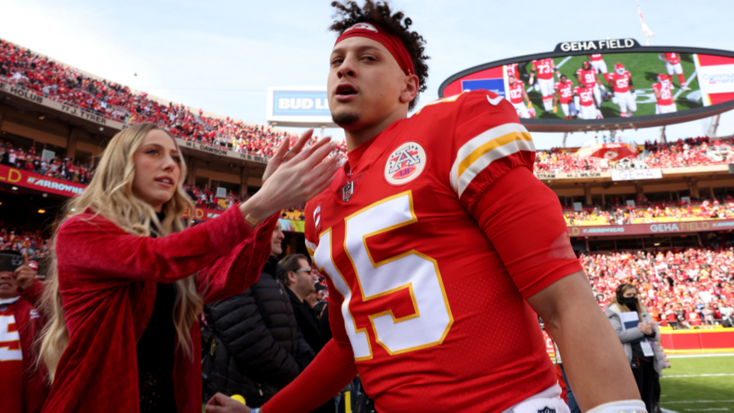 Jackson and Brittany Mahomes take over social media during Chiefs